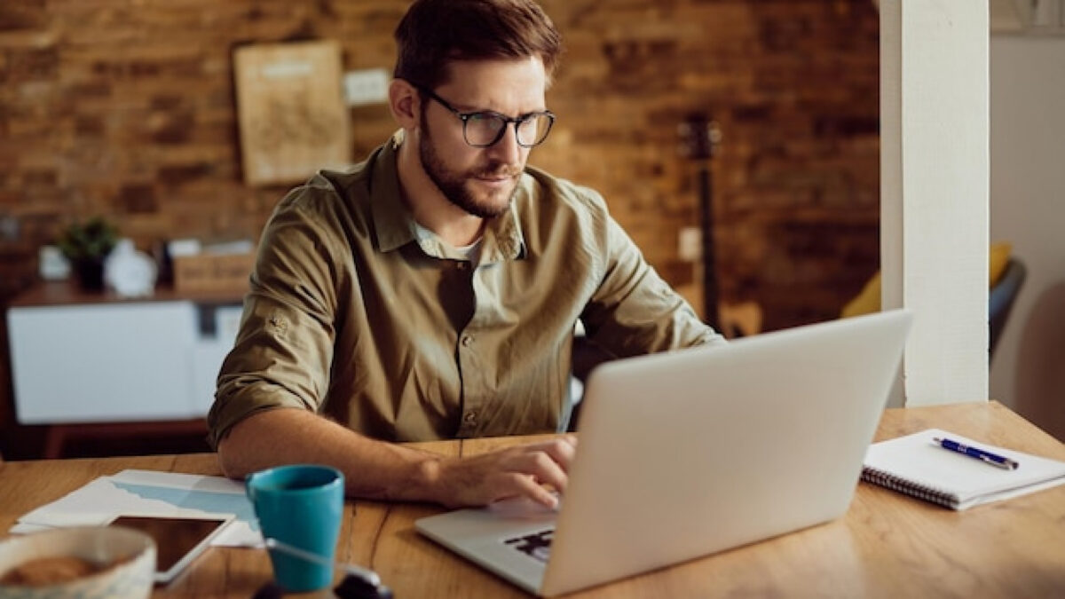 Recruteurs freelances : et si un seul outil remplaçait votre pile logicielle ?